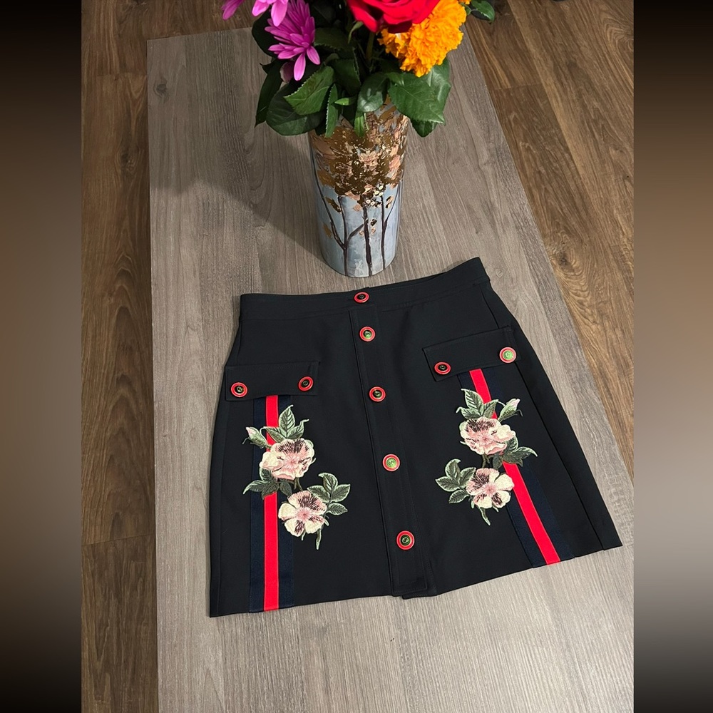 Gucci embroidered skirt